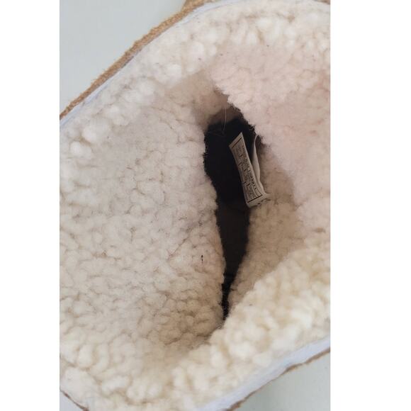 UGG Boots Womens 7 Brown Suede Shealing Sherpa Lined Slip On Casual Warm Boot - Picture 9 of 10